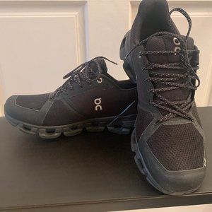 On cloud running shoe black waterproof in men's size 9